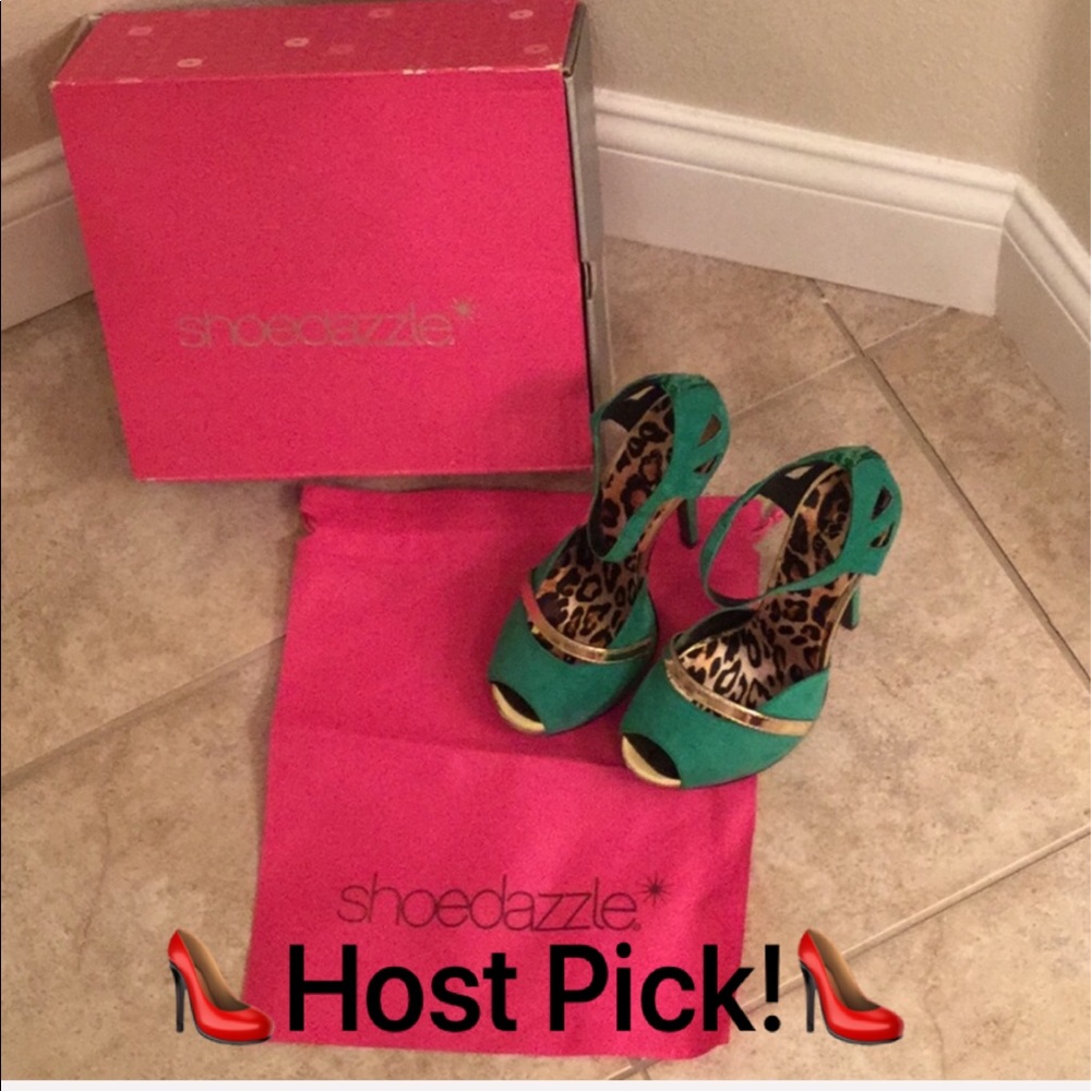 ShoeDazzle Kaiden Green Gold Heels